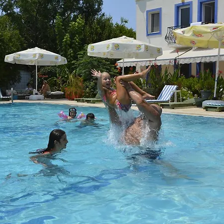 Paradise Garden 3*