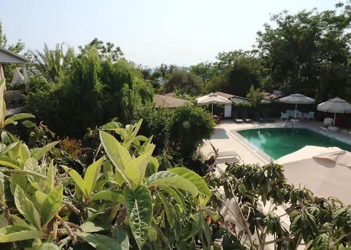 Paradise Garden Apartmanhotel