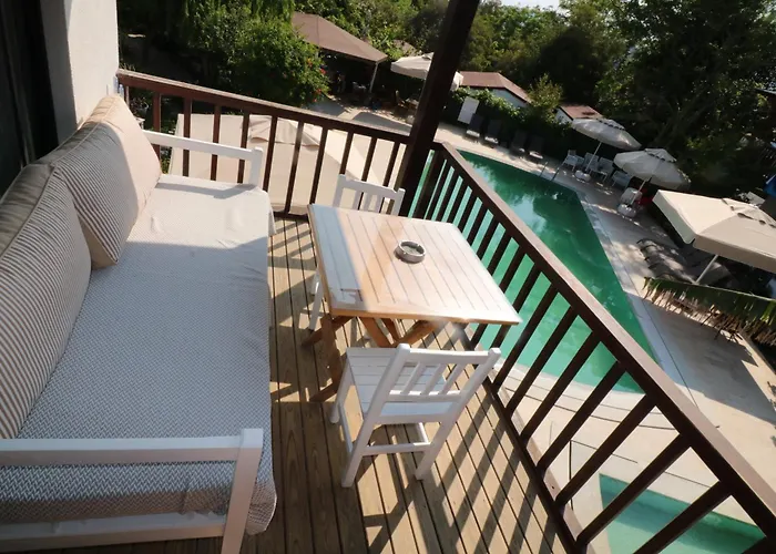 Paradise Garden Apartmanhotel