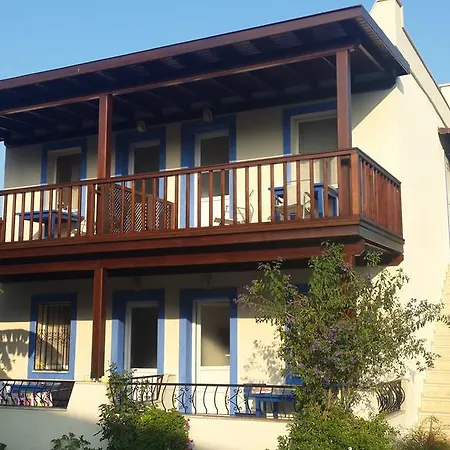 Апарт-отель Paradise Garden 3*