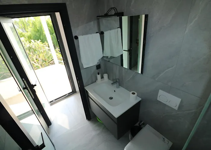 Apart Otel Paradise Garden 3*