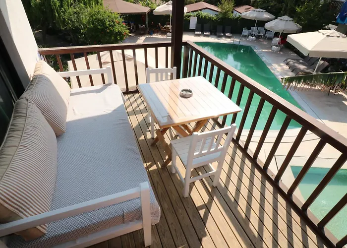 Apart Otel Paradise Garden 3*